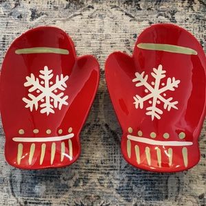 Hallmark serving dishes